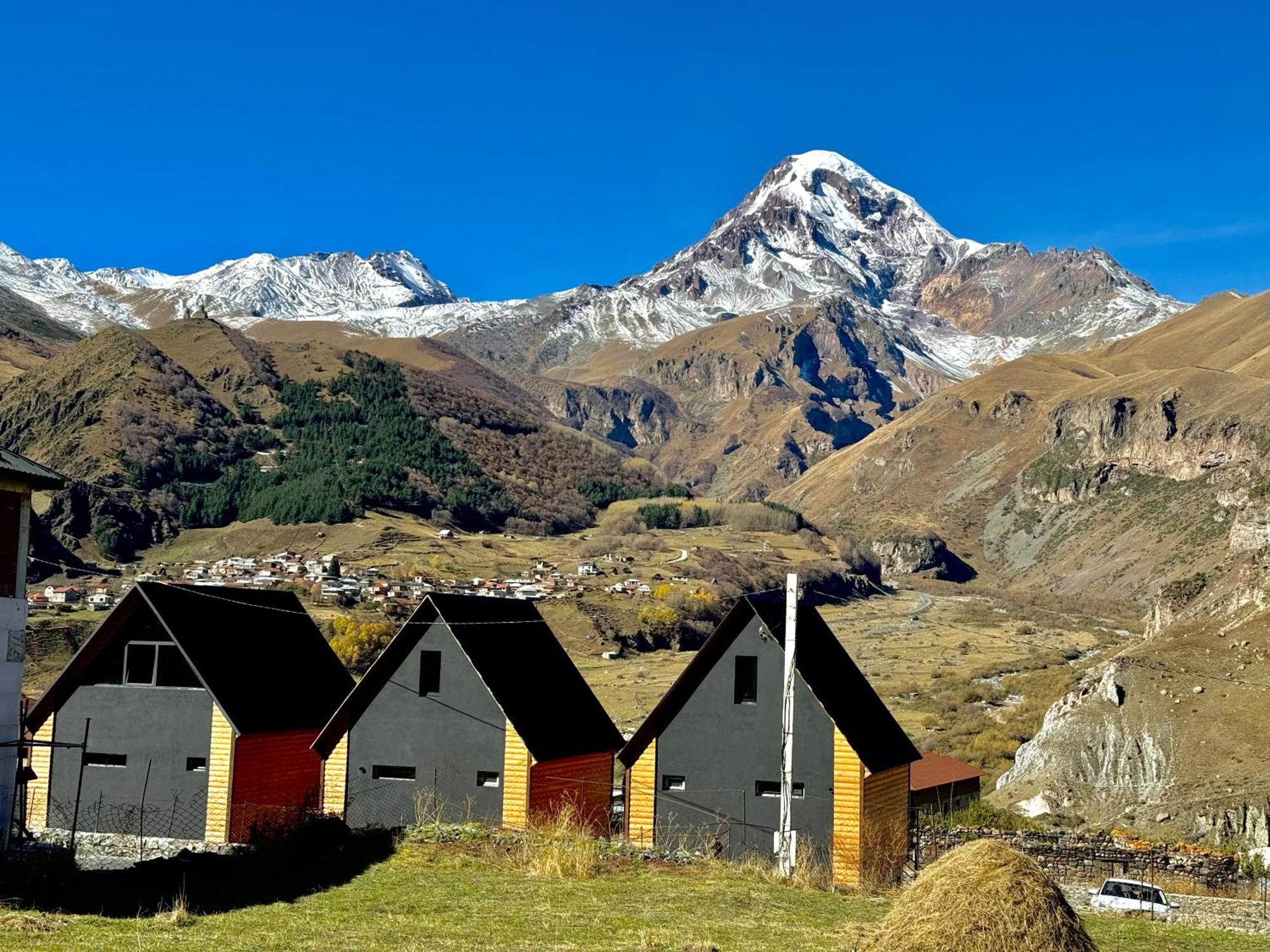 Kazbegi Story Villa Bagian luar foto