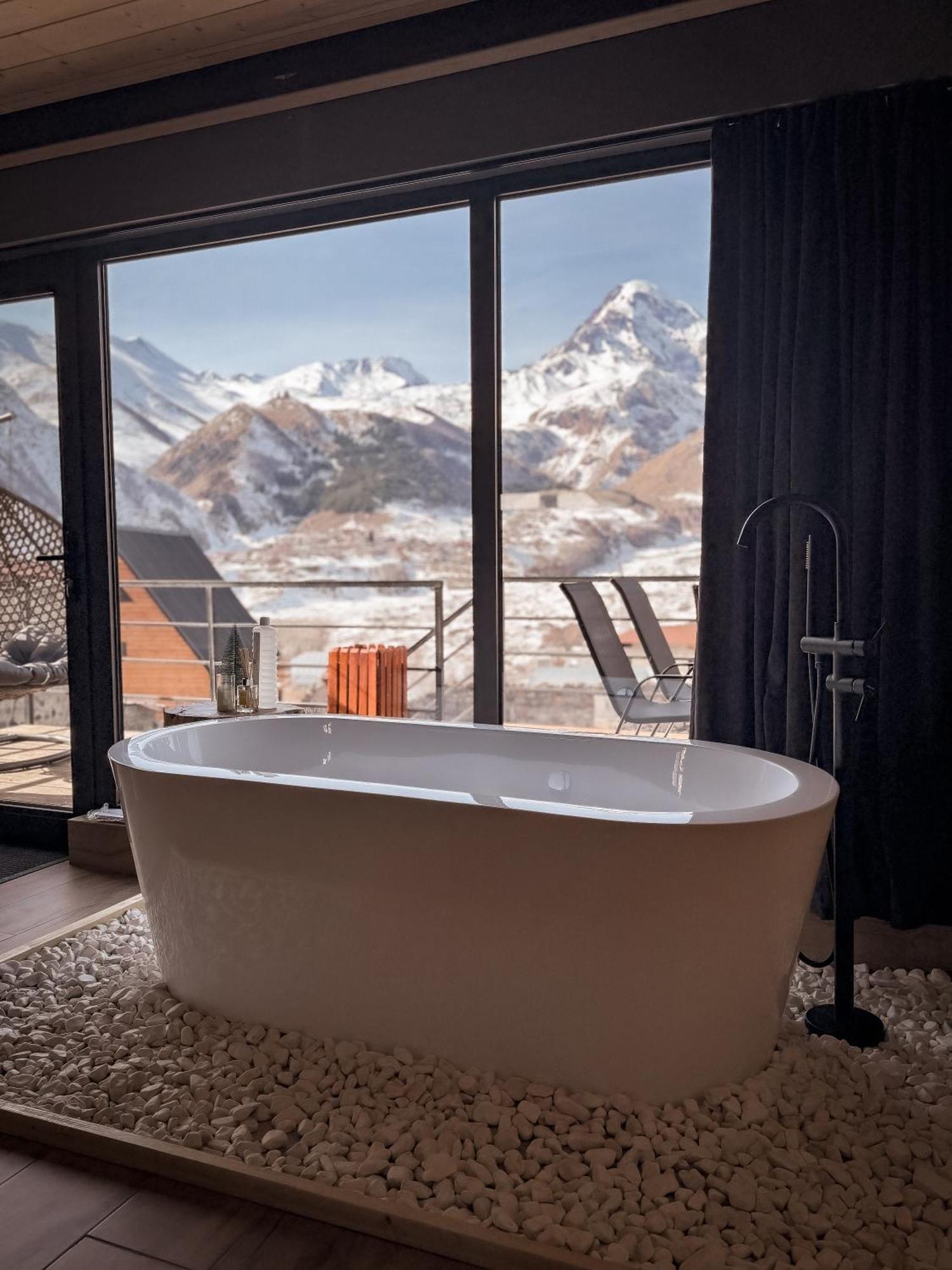 Kazbegi Story Villa Bagian luar foto